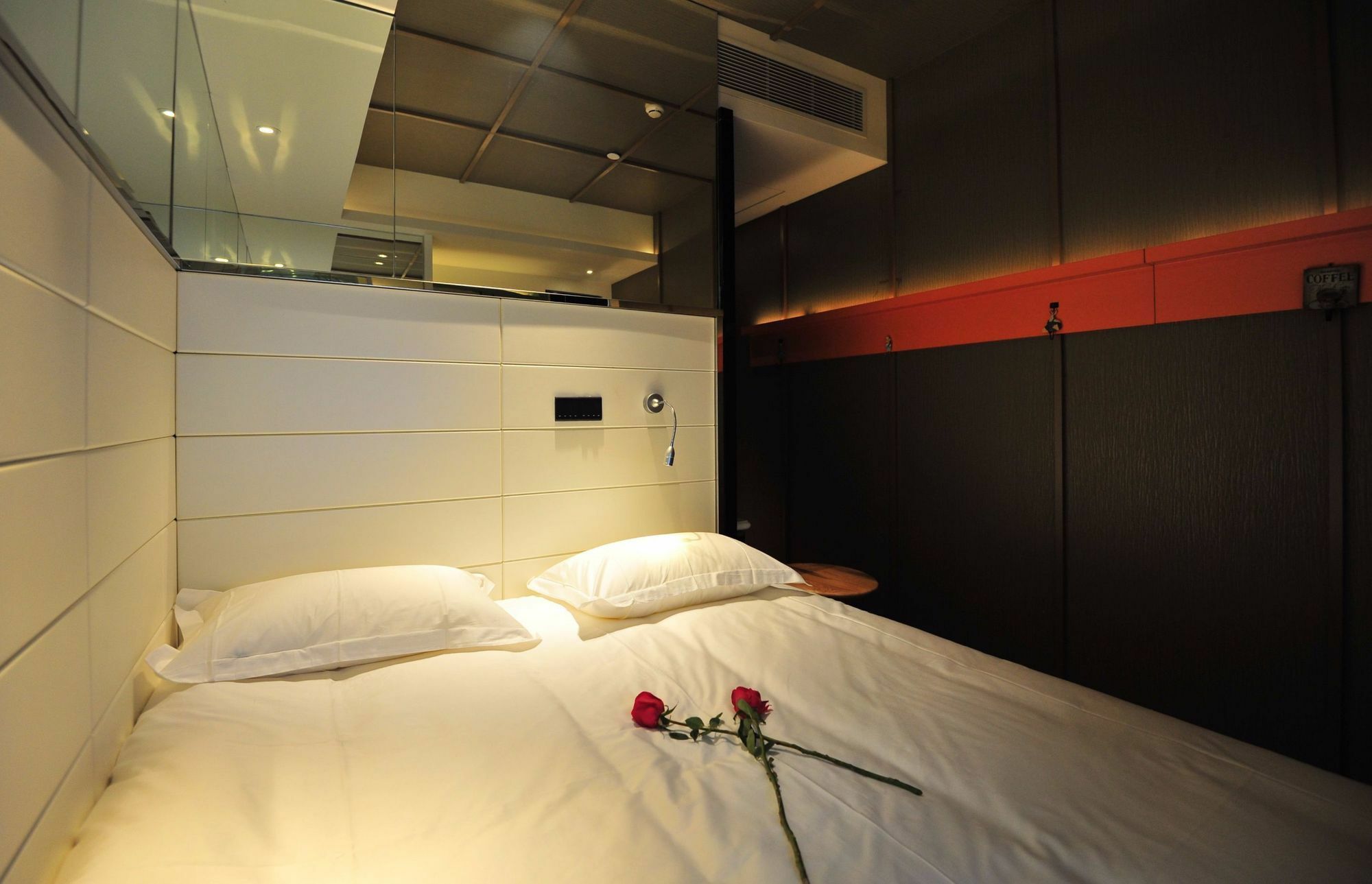 Wisdom Boutique Hotel Пекин Экстерьер фото