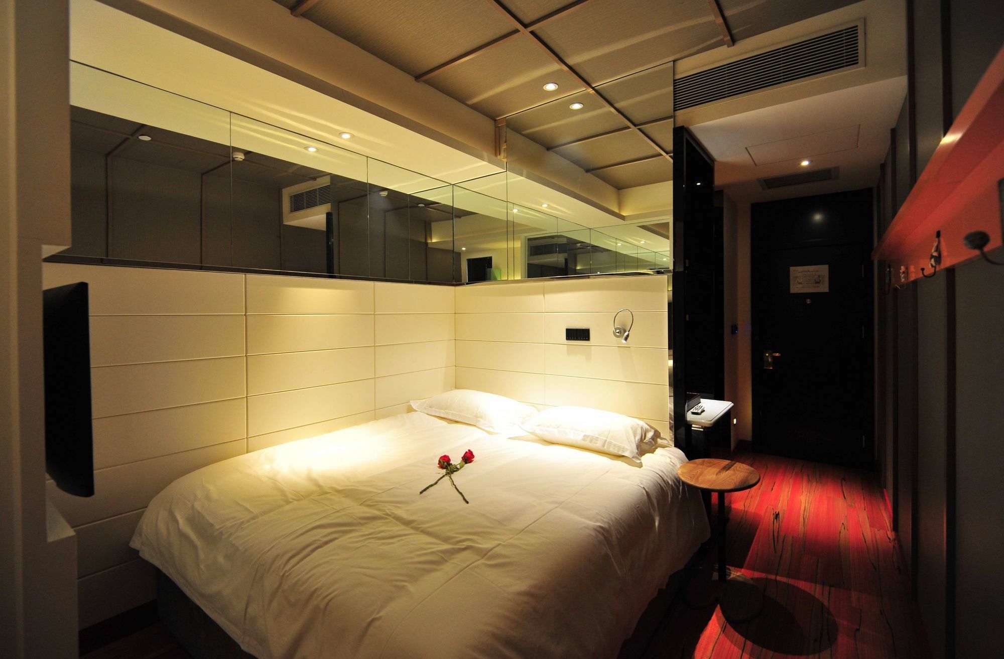 Wisdom Boutique Hotel Пекин Экстерьер фото